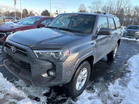 Used 2022 Toyota 4Runner SR5 image 4