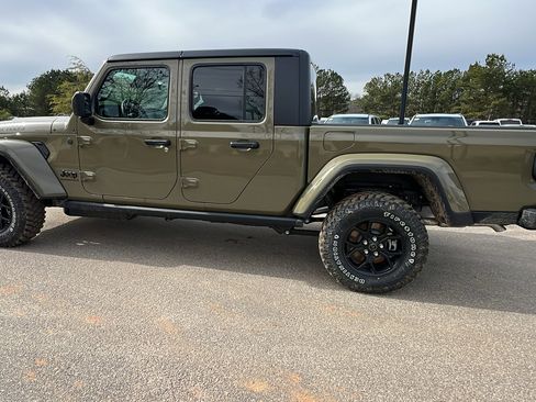 New 2026 Jeep Gladiator Willys image 11
