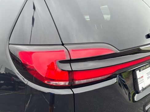New 2025 Chrysler Pacifica Select FWD image 11