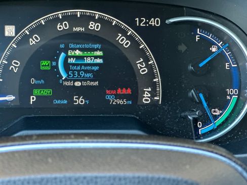 Used 2023 Toyota RAV4 SE image 29