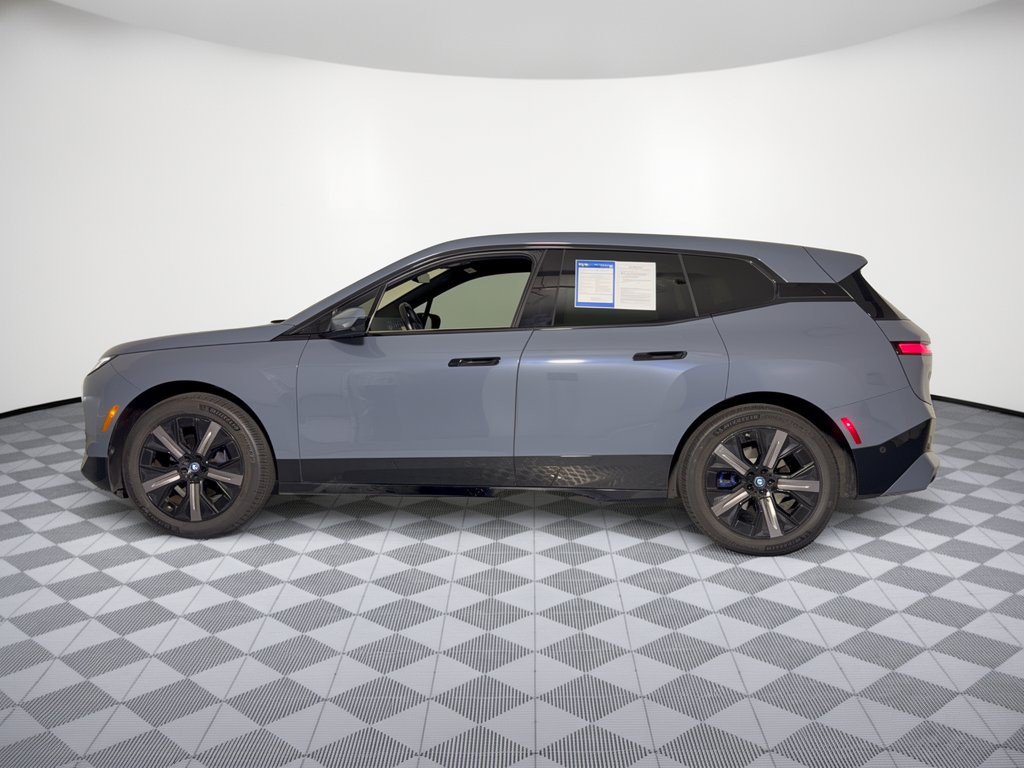 Used 2024 BMW iX xDrive50 w/ Sport Package AWD/4WD image 2