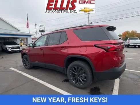 Used 2023 Chevrolet Traverse RS w/ LPO, Floor Liner Package image 6