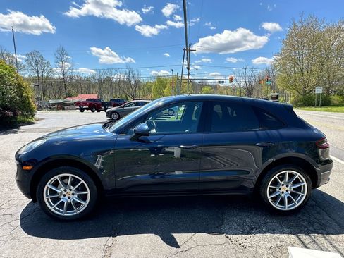 Used 2017 Porsche Macan AWD/4WD image 8