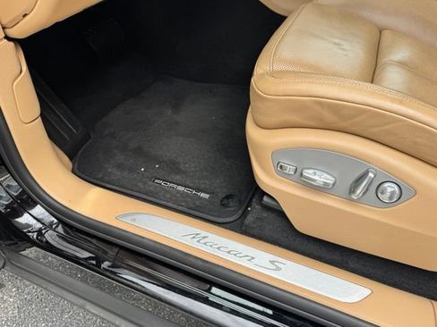 Used 2017 Porsche Macan S AWD/4WD image 26