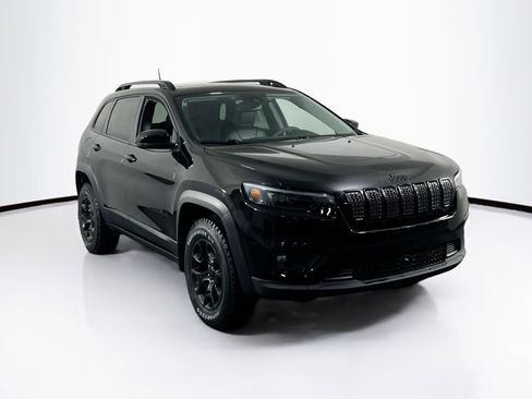 Used 2022 Jeep Cherokee Latitude w/ Sun & Sound Group image 3