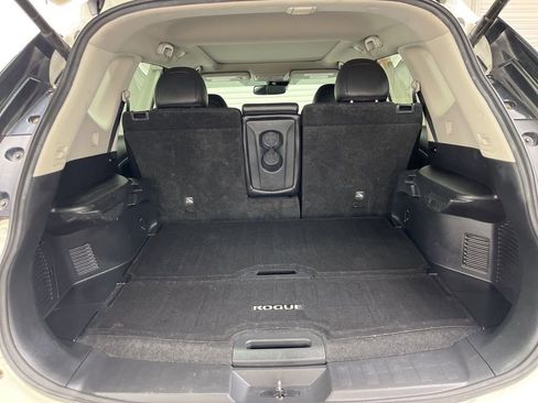 Used 2019 Nissan Rogue SL w/ Premium Package image 25
