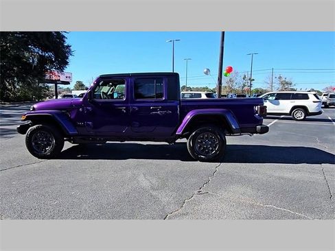 New 2026 Jeep Gladiator Sport image 25