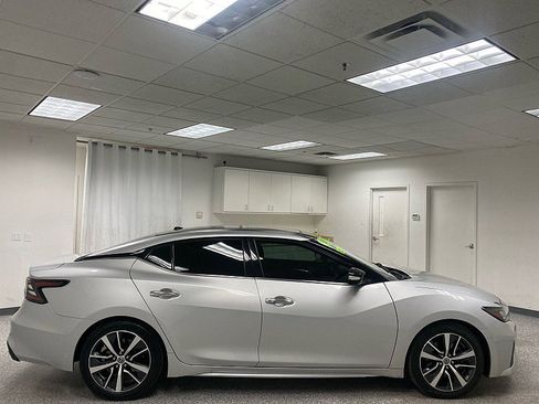 Used 2020 Nissan Maxima 3.5 SL w/ Floor Mat Group image 4