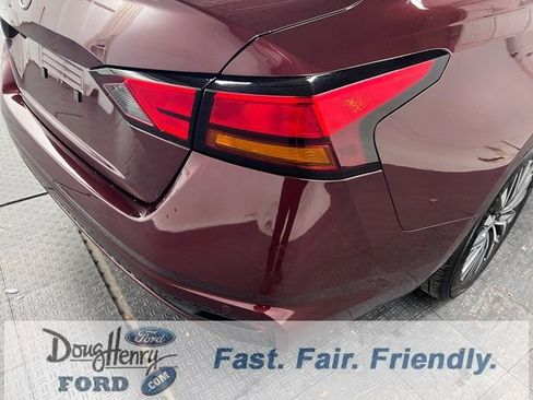 Used 2025 Nissan Altima 2.5 SV image 13