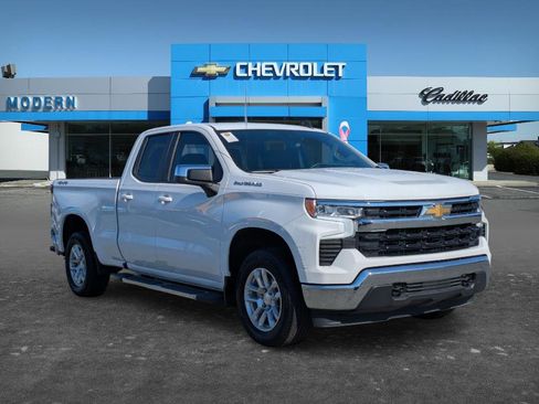 Used 2023 Chevrolet Silverado 1500 LT image 3