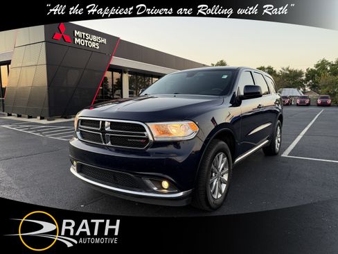 Used 2018 Dodge Durango SXT image 1