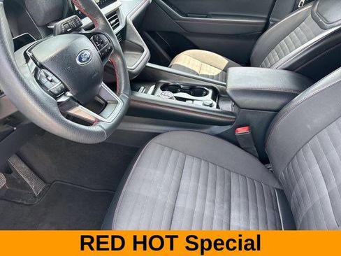 Used 2025 Ford Explorer ST-Line w/ ST-Line Street Pack AWD/4WD image 11