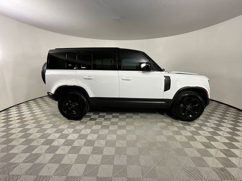 Used 2023 Land Rover Defender 110 S image 5