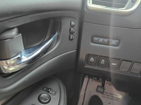 Used 2018 Nissan Murano Platinum w/ Cargo Package image 22