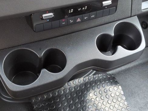 Used 2023 Mercedes-Benz Sprinter 144 Cargo image 13