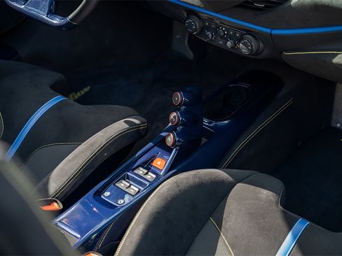 Used 2020 Ferrari 488 Pista Spider image 32