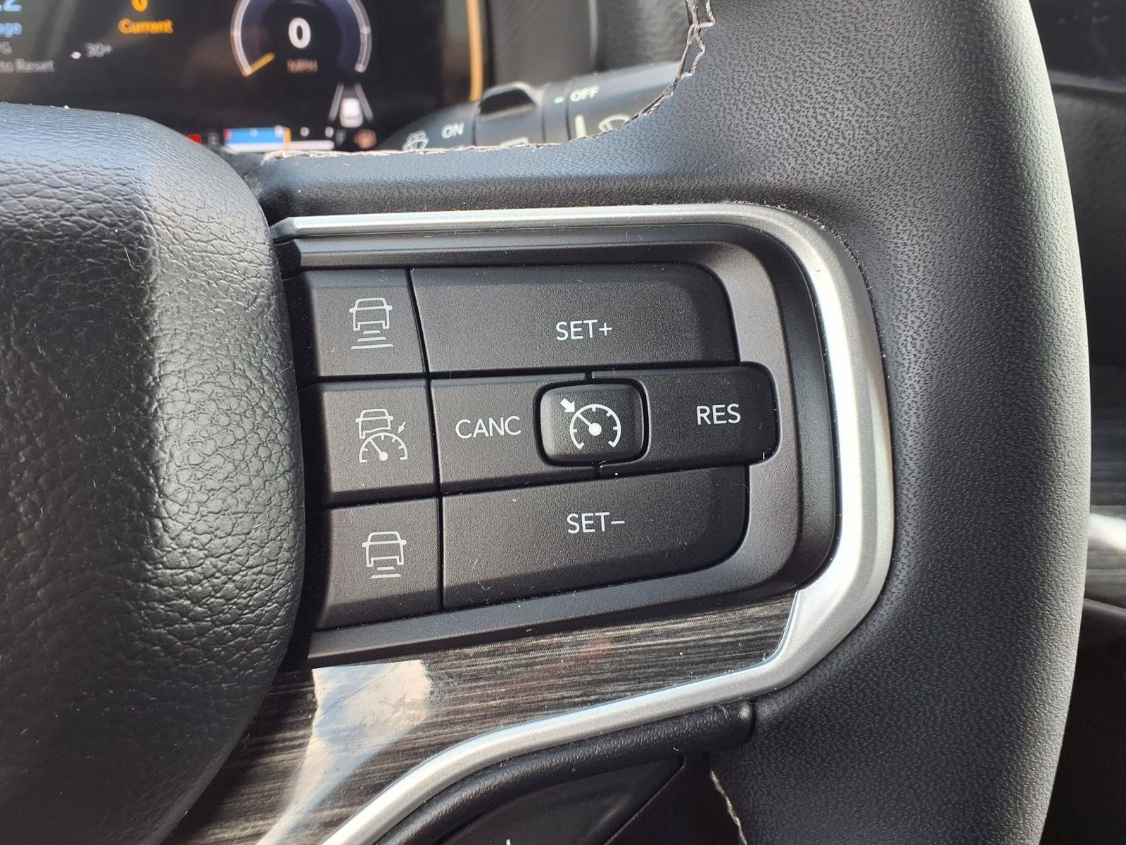 Used 2022 Jeep Wagoneer Series III w/ Premium Group I AWD/4WD image 15