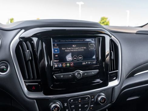 Used 2023 Chevrolet Traverse LT FWD image 29