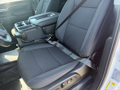 Used 2025 Chevrolet Silverado 2500 LT w/ Convenience Package image 26