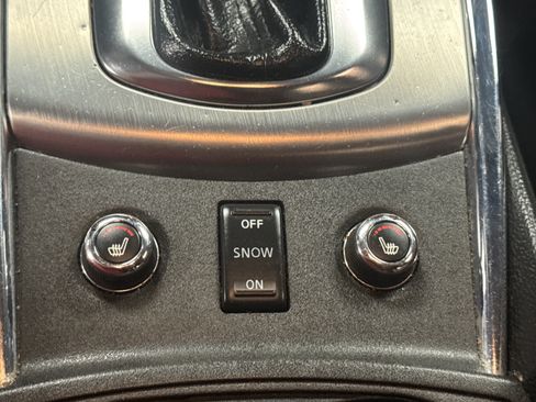 Used 2011 INFINITI G37 x Sedan w/ Premium Pkg AWD/4WD image 11
