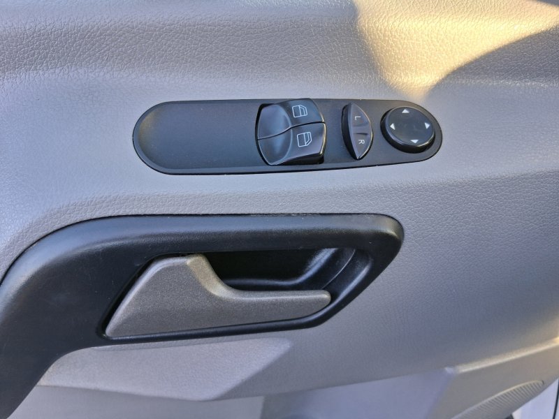 Used 2013 Mercedes-Benz Sprinter 2500 w/ Premium Pkg image 11