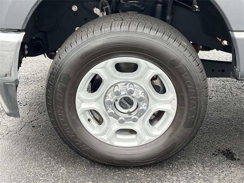 Used 2025 Ford F250 XLT image 10