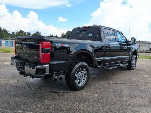 Used 2024 Ford F250 Lariat AWD/4WD image 4