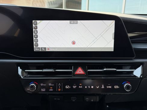 Used 2025 Kia Niro Wind FWD image 20