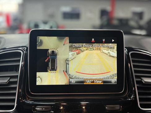 Used 2016 Mercedes-Benz GLE 63 AMG 4MATIC image 23