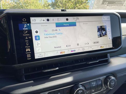 New 2025 Jeep Gladiator Mojave image 17