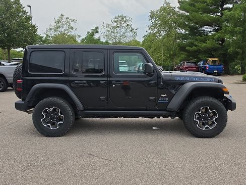 Used 2023 Jeep Wrangler Unlimited Rubicon 4xe w/ Cold Weather Group AWD/4WD image 8