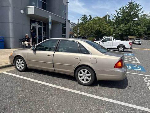 Used 2000 Toyota Avalon XL FWD image 11