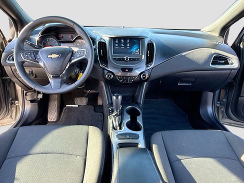 Used 2017 Chevrolet Cruze LT w/ RS Package FWD image 3