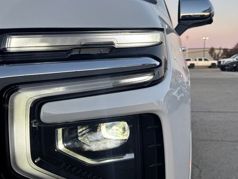 New 2026 Chevrolet Tahoe Premier w/ Sun And Tow Package AWD/4WD image 11