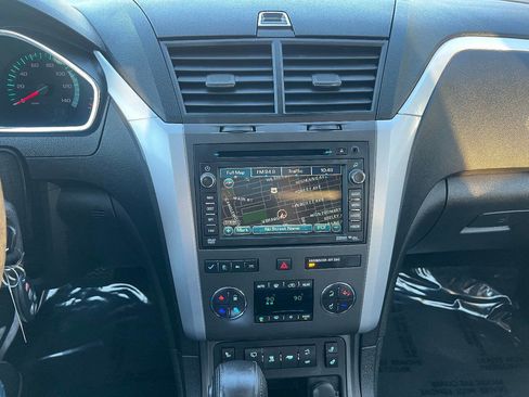 Used 2010 Chevrolet Traverse LT w/ Personal Connectivity Package image 32