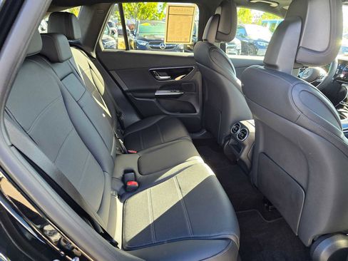 Used 2026 Mercedes-Benz GLC 300 4MATIC image 13
