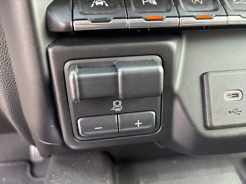 Used 2020 GMC Sierra 1500 SLT w/ SLT Premium Plus Package image 27