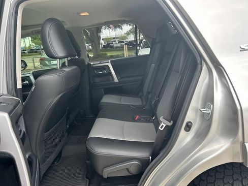 Used 2021 Toyota 4Runner SR5 Premium w/ Moonroof Package RWD image 38