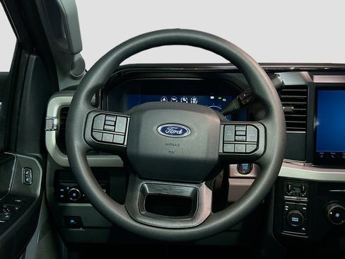 New 2026 Ford F350 XLT w/ XLT Premium Package AWD/4WD image 9