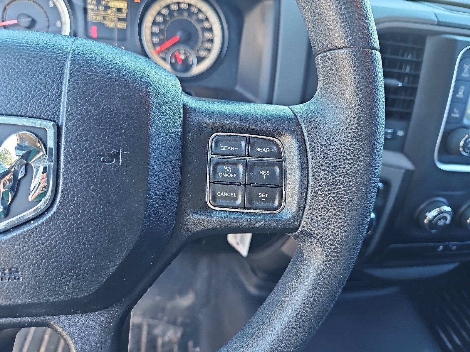 Used 2018 RAM 1500 Express w/ Express Value Package AWD/4WD image 18