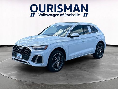 Used 2023 Audi Q5 e Premium Plus w/ Premium Plus Package AWD/4WD image 2