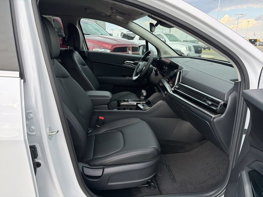 Used 2025 Kia Sportage EX FWD image 22