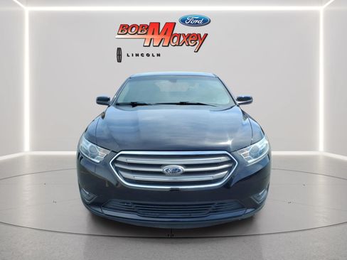 Used 2018 Ford Taurus SEL FWD image 2