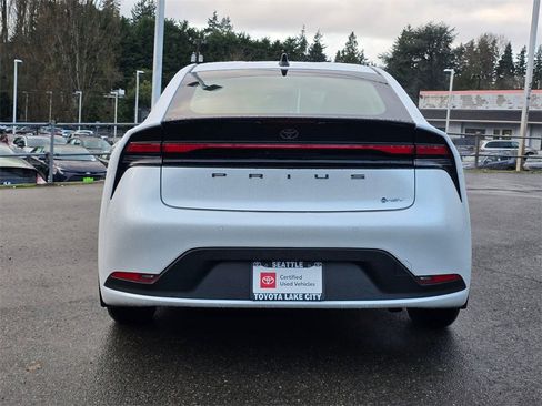 Certified 2026 Toyota Prius LE image 6