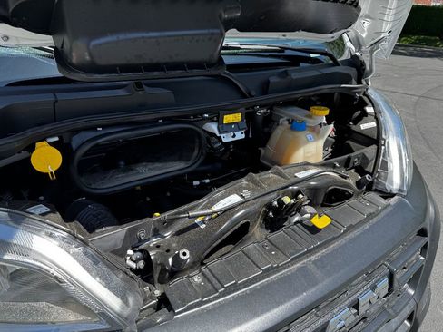 Used 2025 RAM ProMaster 2500 w/ Convenience Group image 25