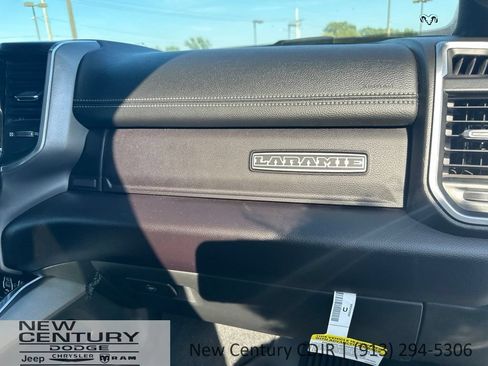 Used 2023 RAM 2500 Laramie AWD/4WD image 17