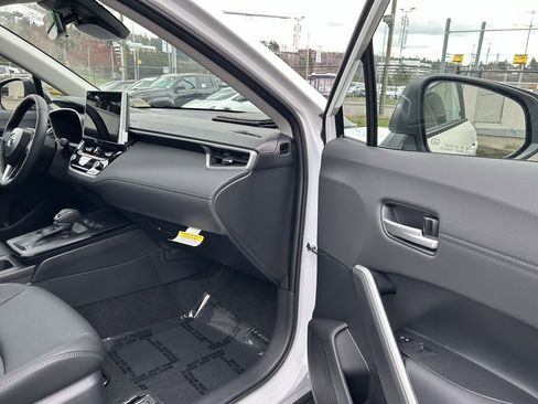 New 2026 Toyota Corolla Cross XLE image 15