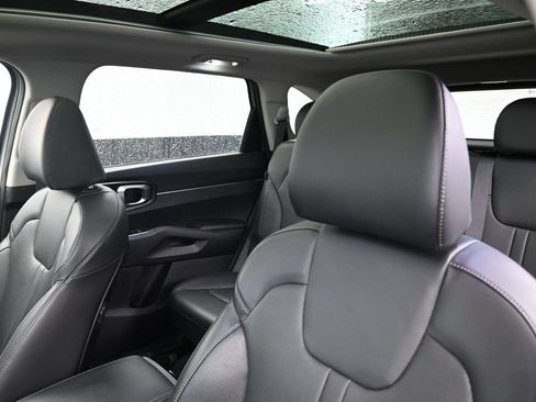 Used 2024 Kia Sorento S w/ Panoramic Sunroof Package AWD/4WD image 14