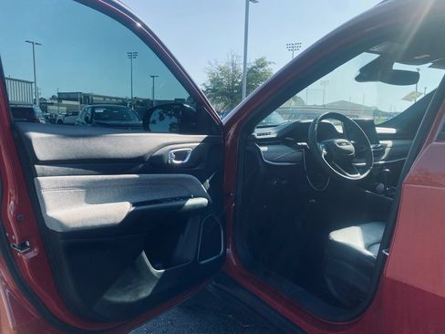 Used 2023 Jeep Compass Latitude AWD/4WD image 10