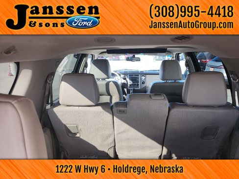 Used 2010 Ford Expedition EL XLT image 12